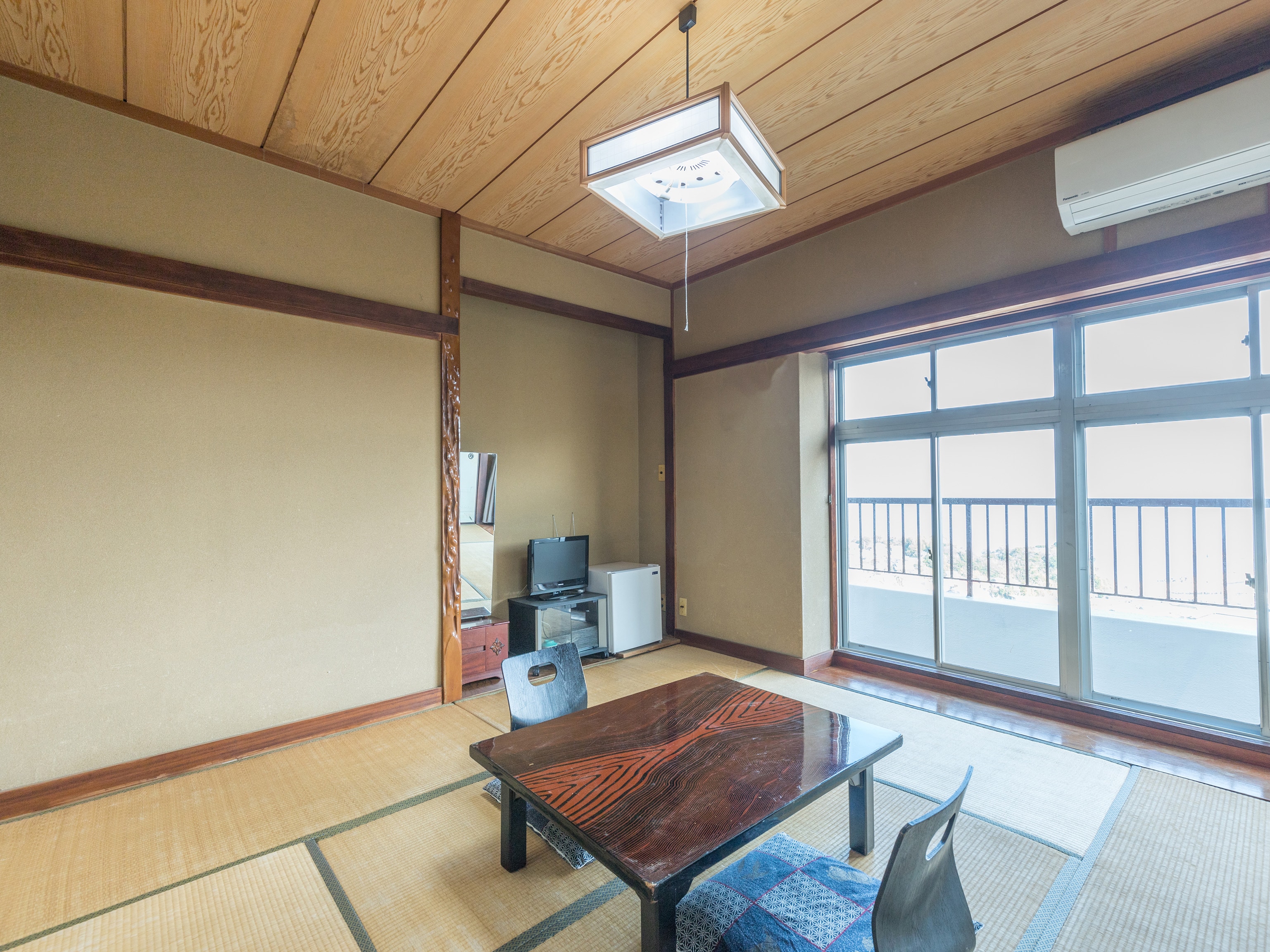 Japanese-style room for 1 to 3 people