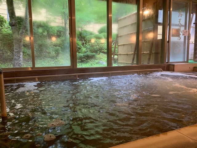 Men's bath, large public bath