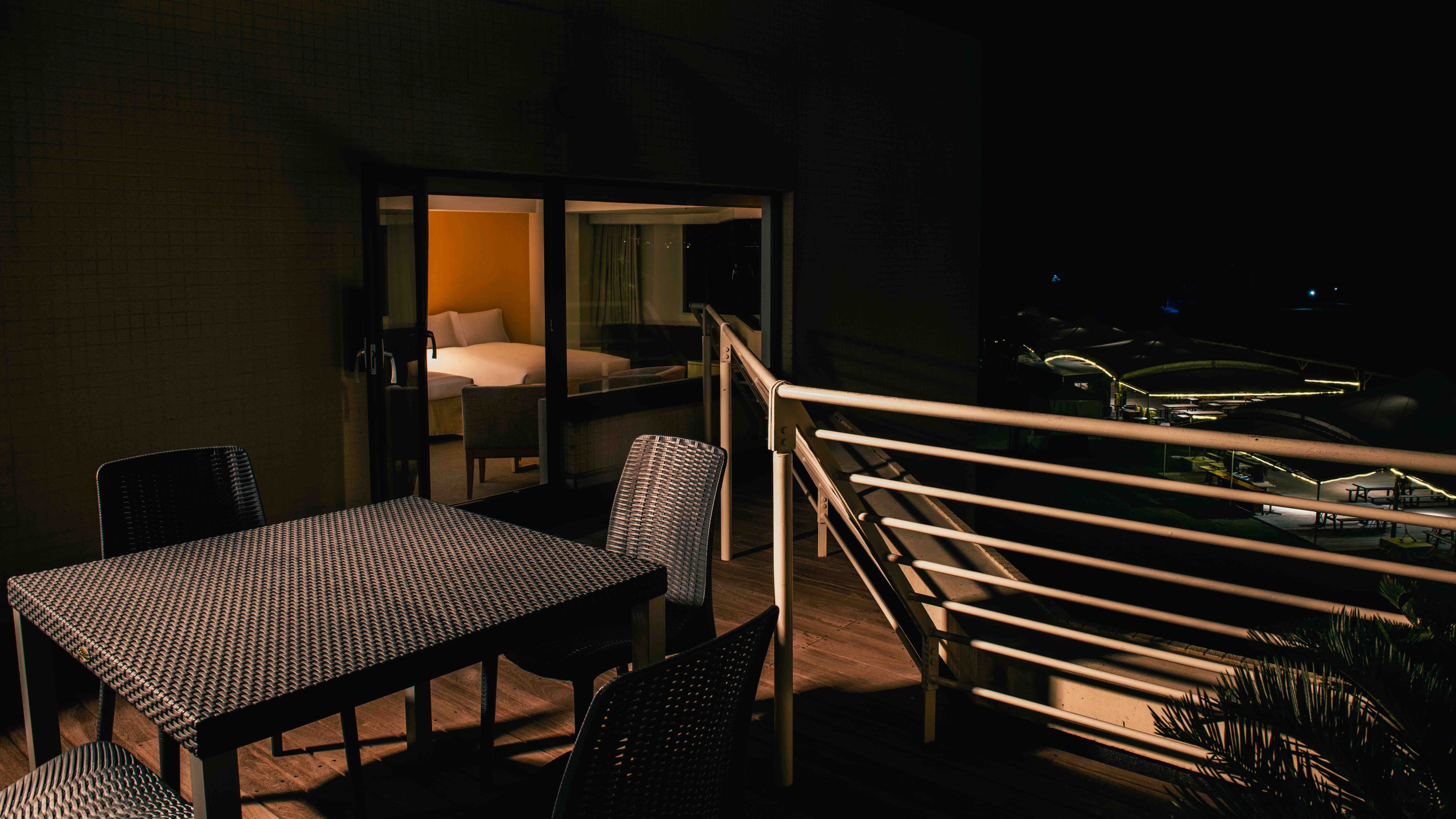 Standard Superior Balcony Twin (3F)