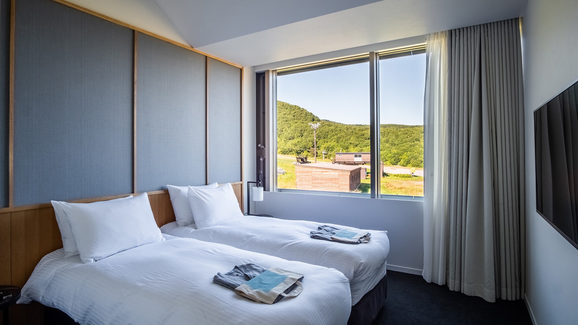 [2 bedrooms] Bedroom