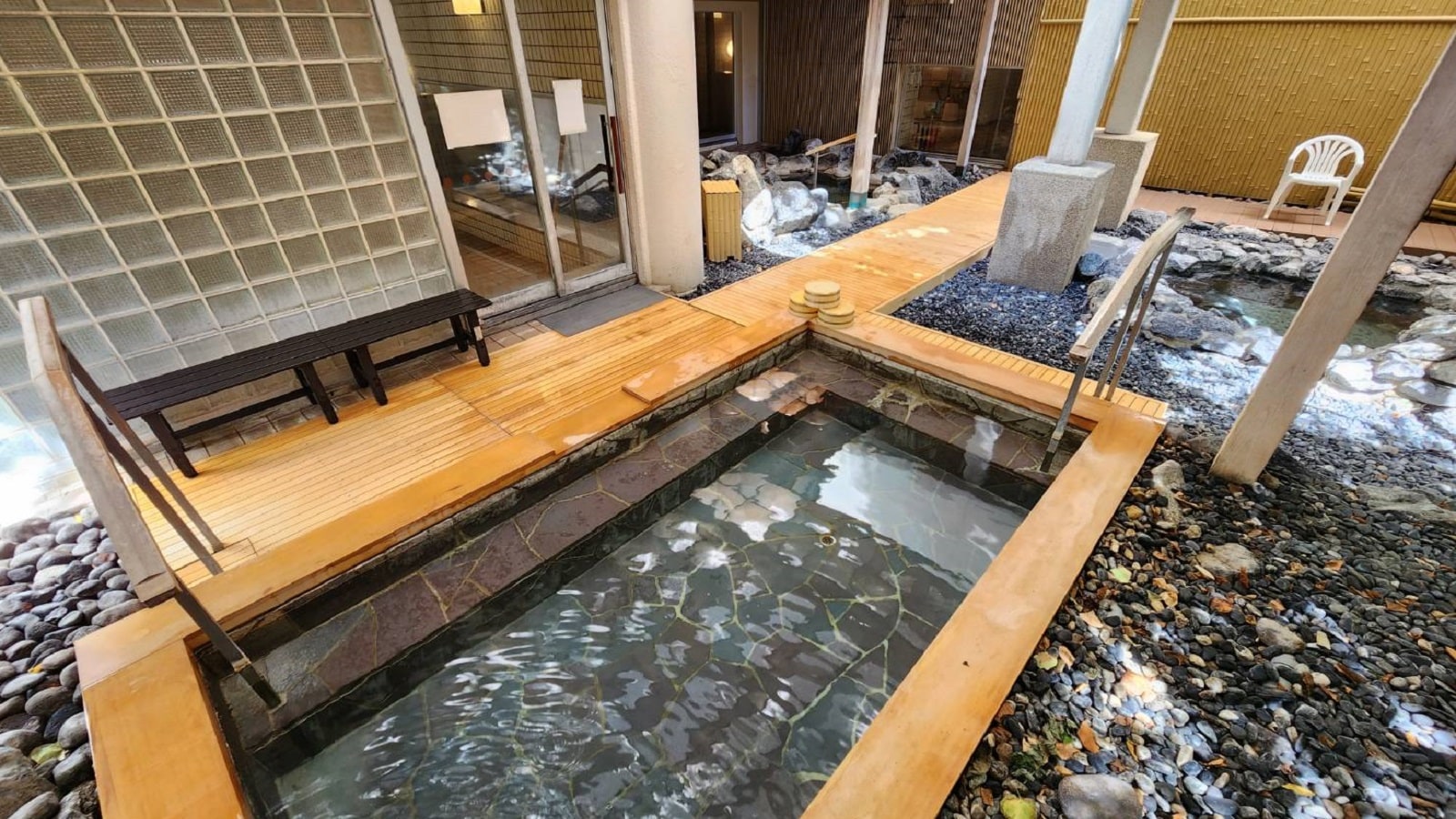 Open-air bath [Men]
