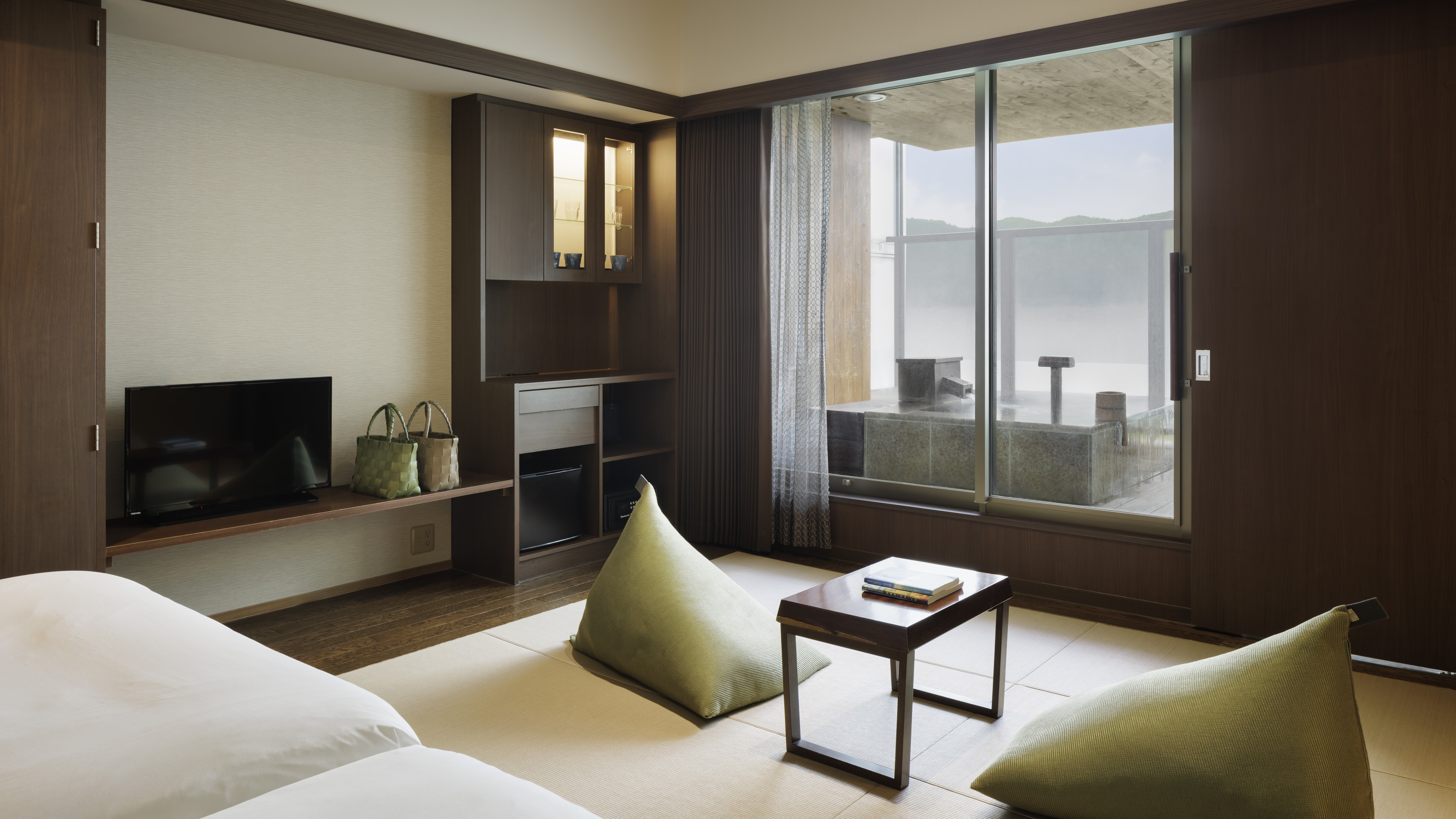 Main building Premier room/Japanese-Western room with hot spring open-air bath