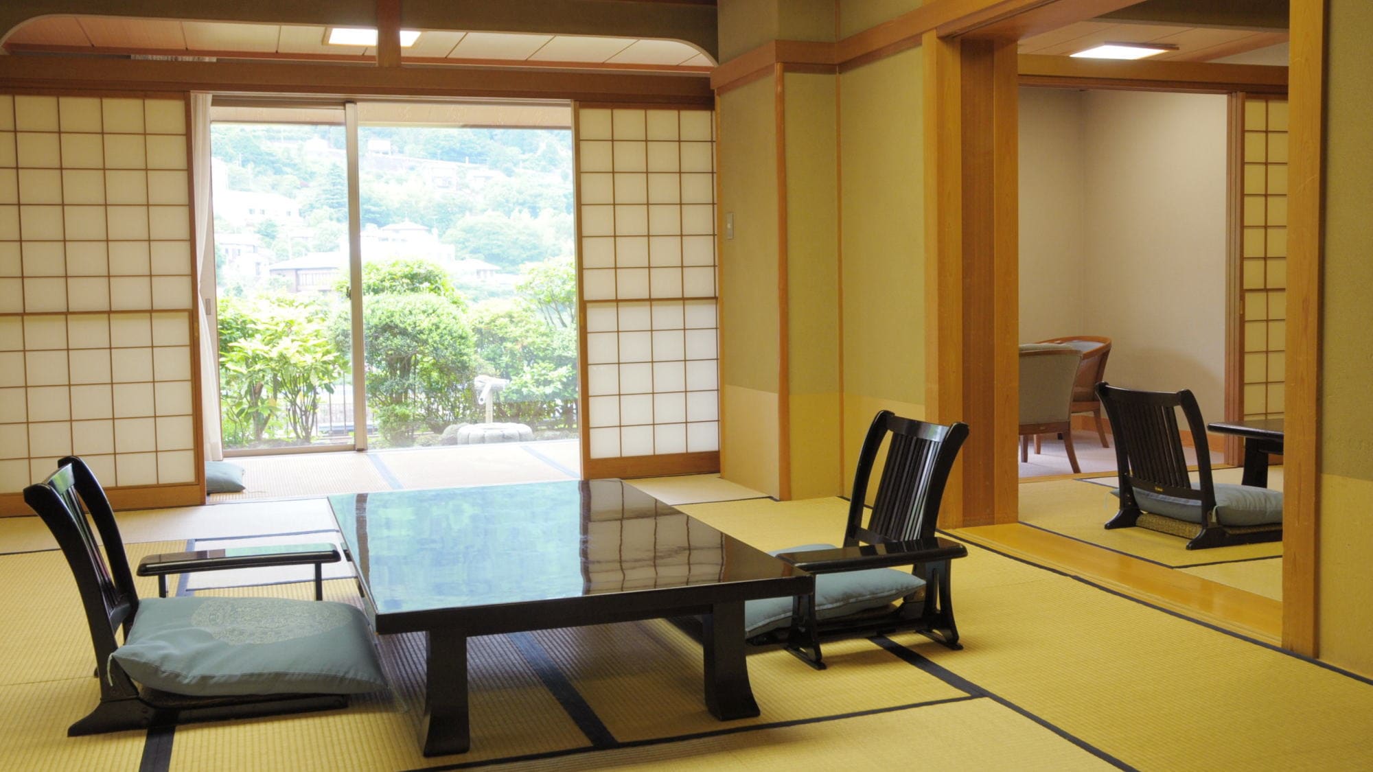 Japanese-style room 12 tatami mats, deluxe type with wide rim (with bath and shower)