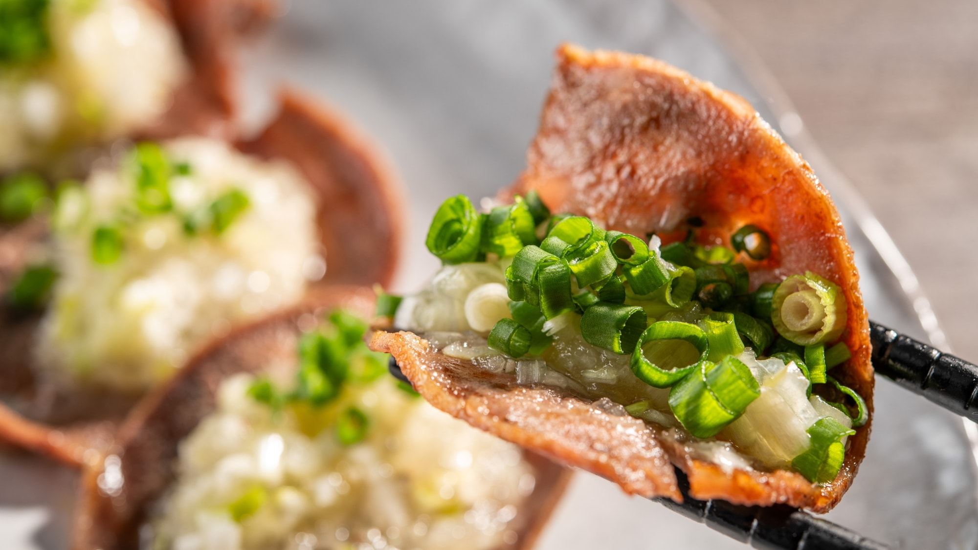 [Bữa tối] Lưỡi heo nướng Live Kitchen, ăn kèm sốt muối hành Joshu