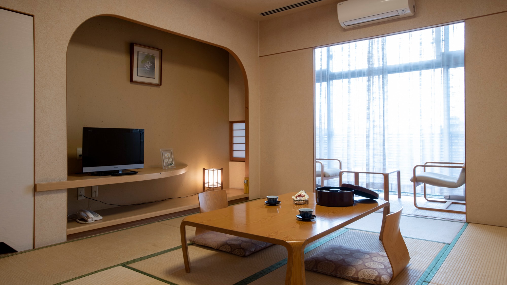 Guest room (Japanese-style room, 10 tatami mats)