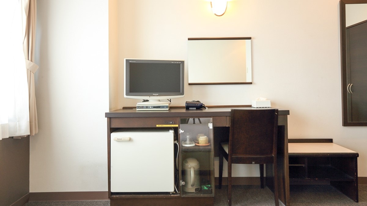 An example of a deluxe twin desk