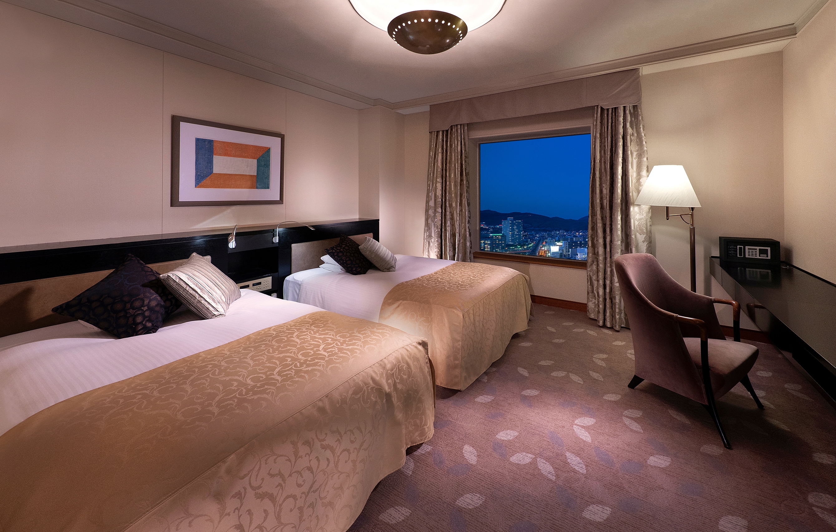 Junior suite [69 square meters] bedroom