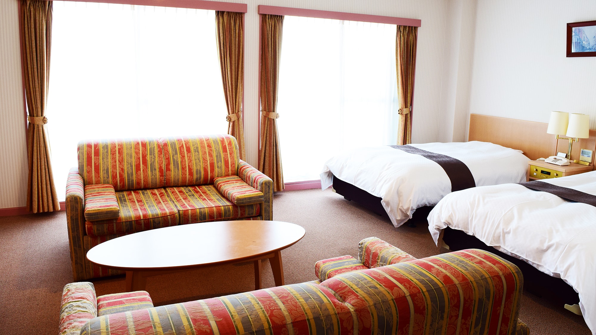 Deluxe Western-style Twin Room