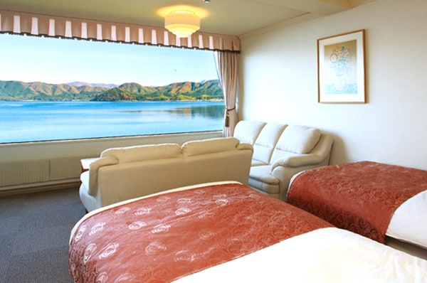 Lake View Deluxe (Twin)