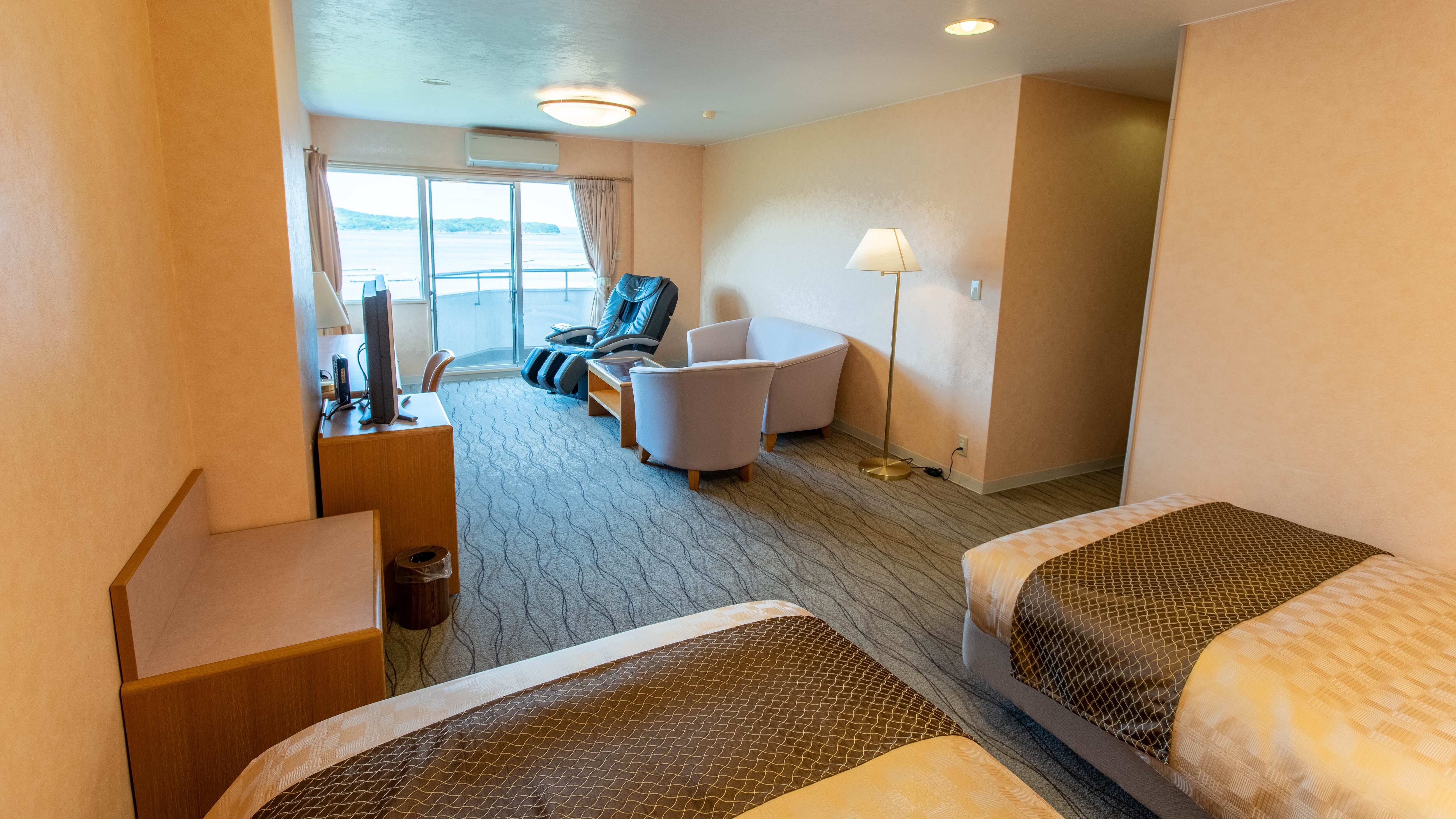 ◆禁菸西式客房，附按摩椅