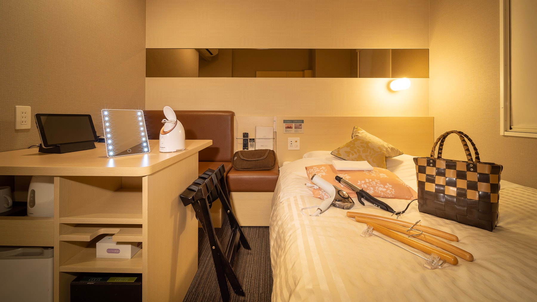 Enjoy a comfortable sleep in a space that combines beauty and restful sleep with the ReFa series.