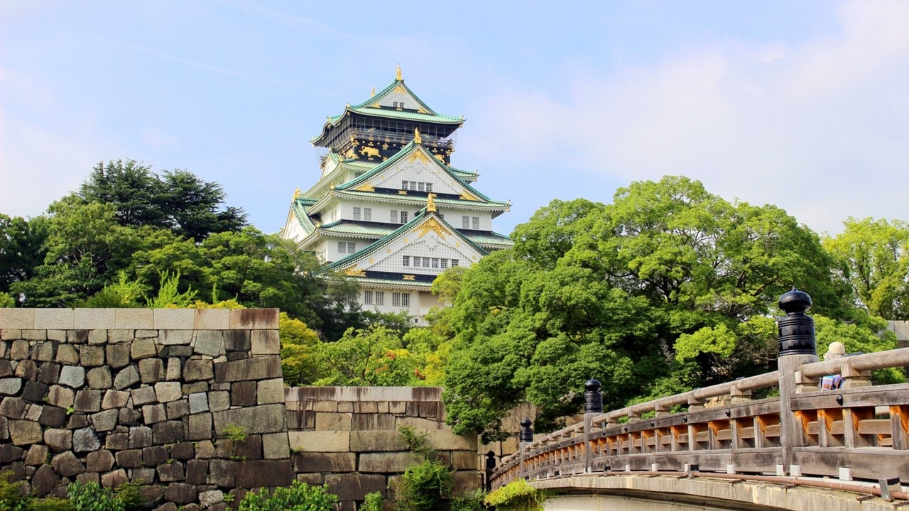Sekitar 10 menit berjalan kaki ke "Kastil Osaka" yang berhubungan dengan Toyotomi Hideyoshi! Anda juga bisa berjalan-jalan di alam