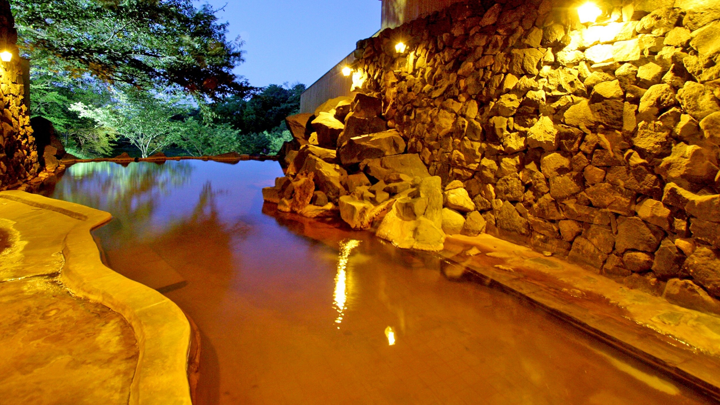Open-air bath for TOP listing