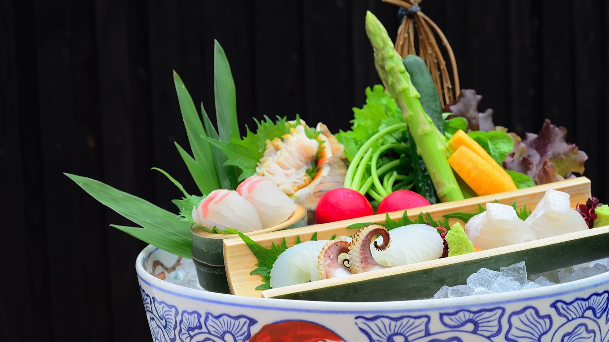 生魚片盛菜碗