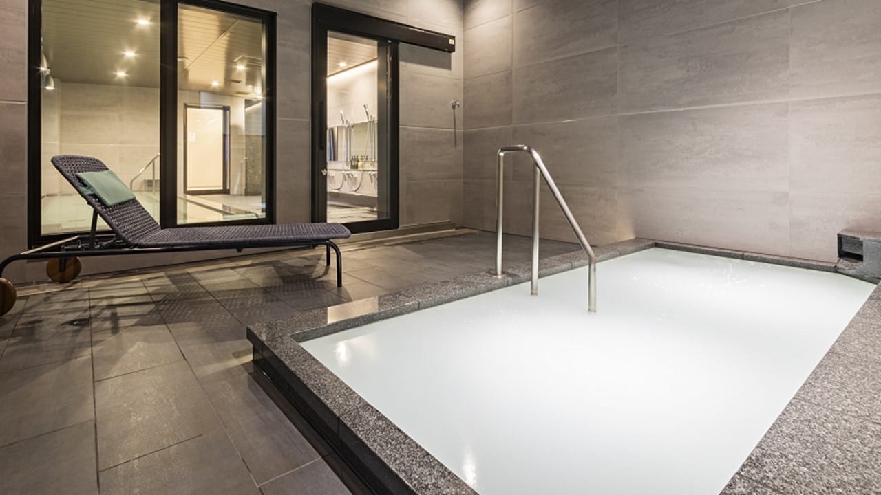 Large public bath (outside bath)