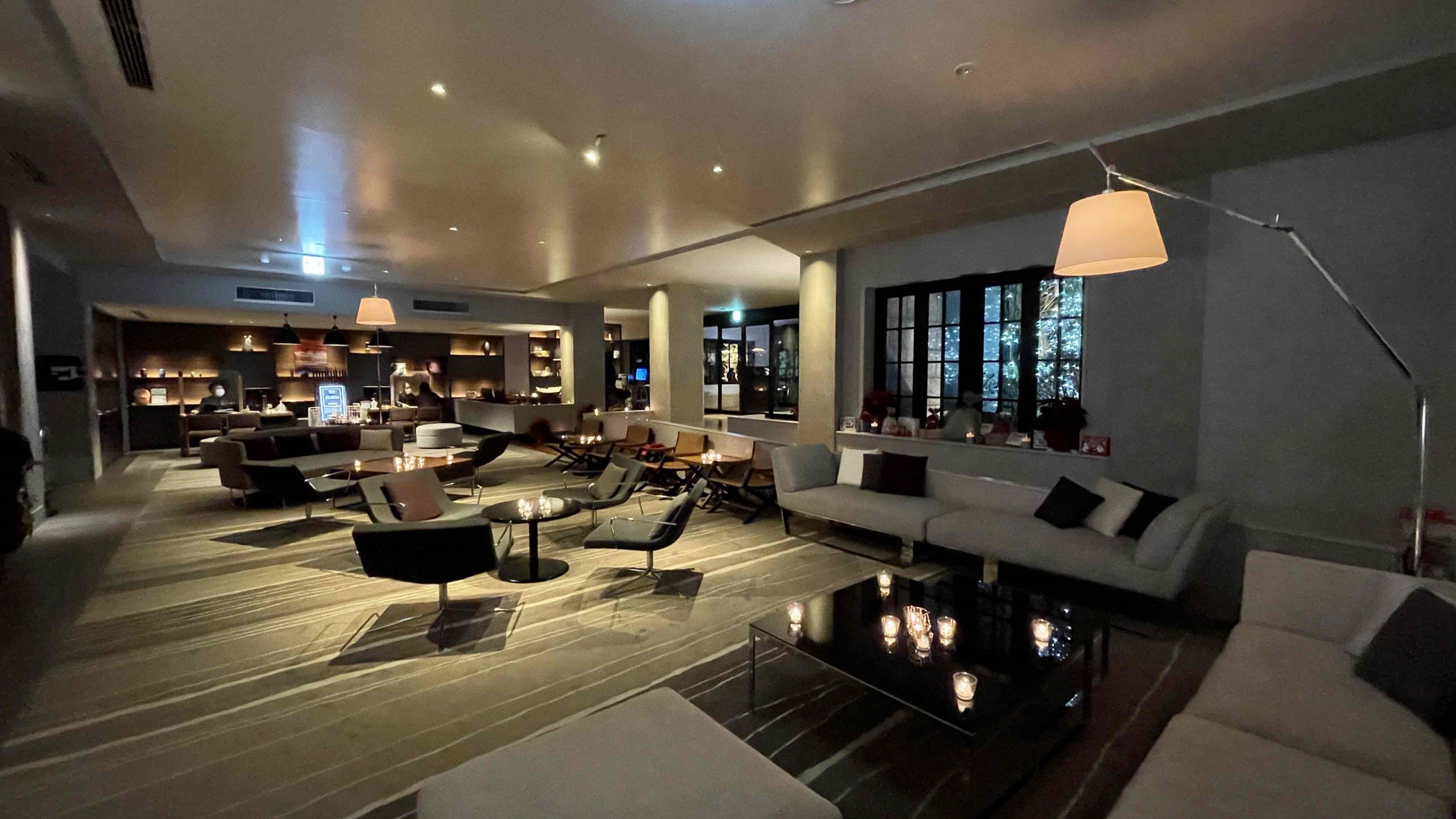 A calm lobby, a place where you can relax.