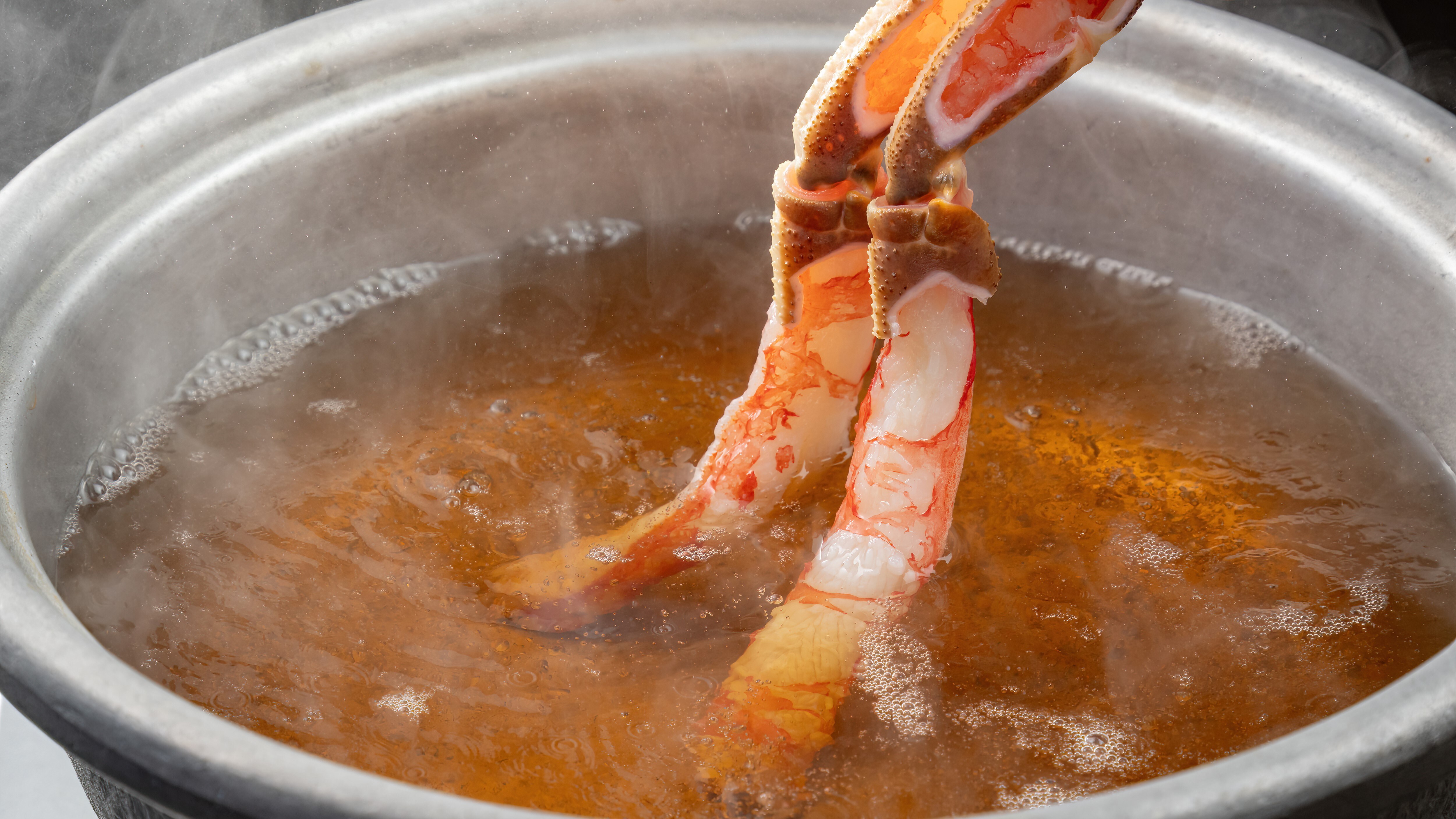 [Winter cuisine] A winter delicacy enjoyed with soup stock: "Snow crab shabu-shabu"