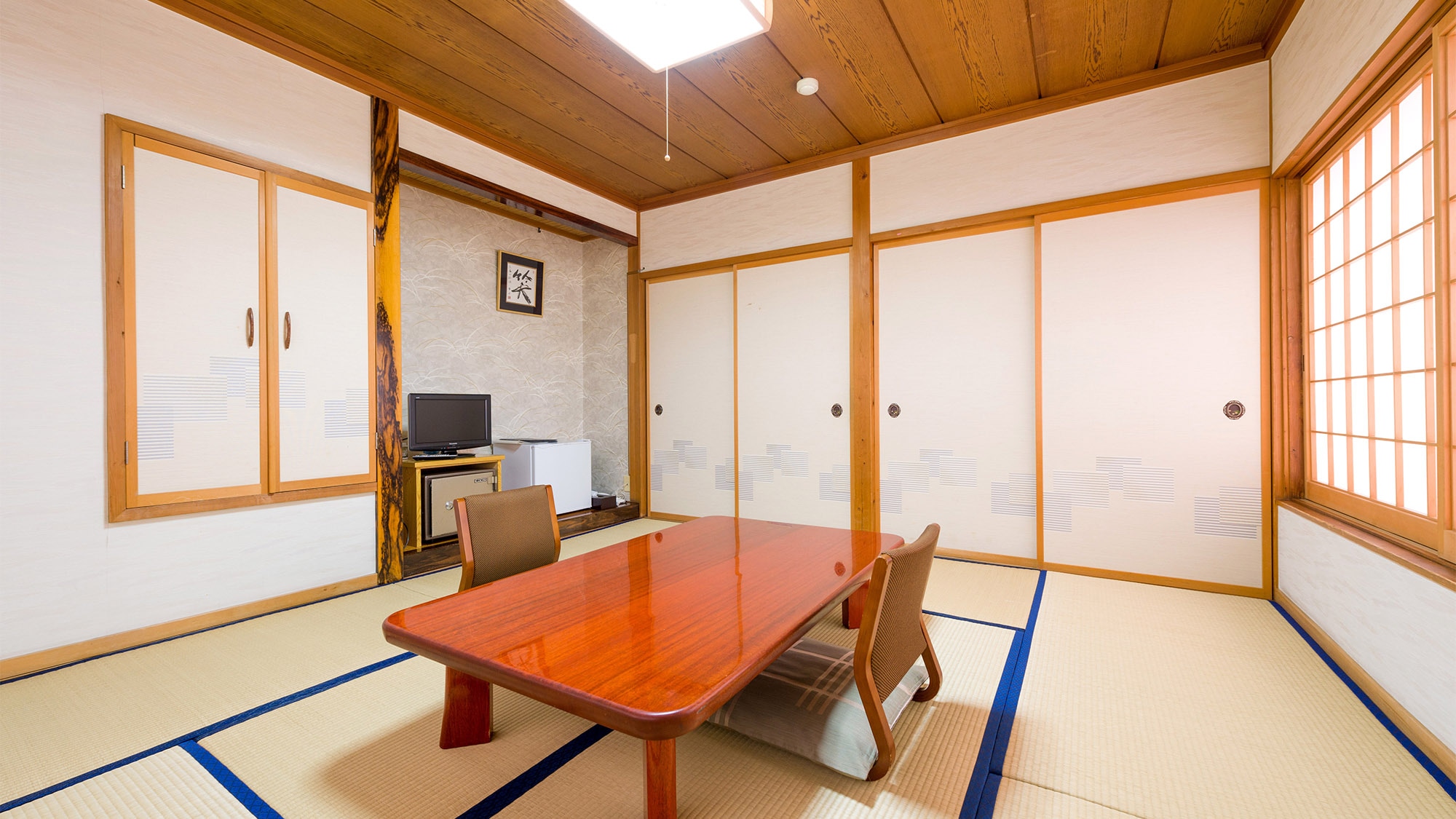 ・ <Indoor> The calm atmosphere of tatami mats ◎ You can spend a relaxing time in your room