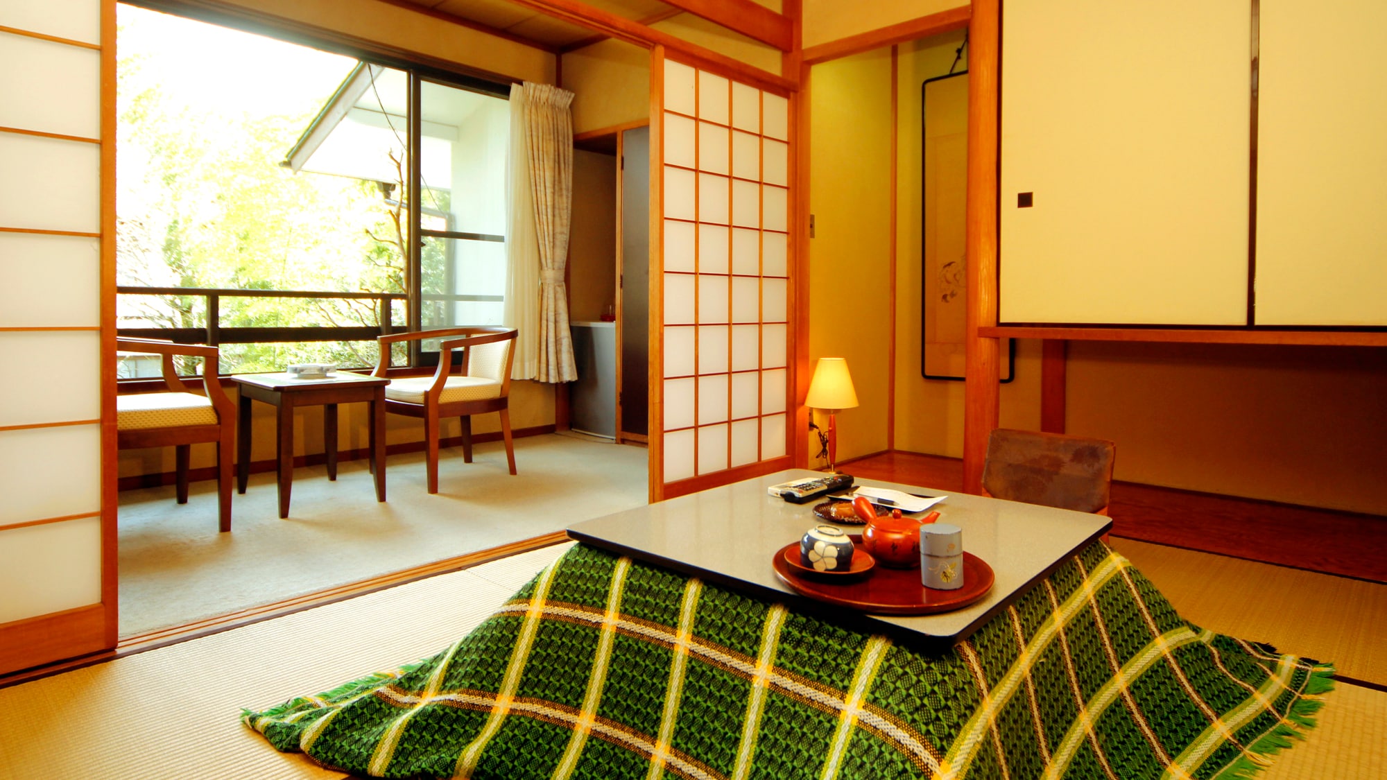 [Rooms] Relax in the kotatsu during the winter.