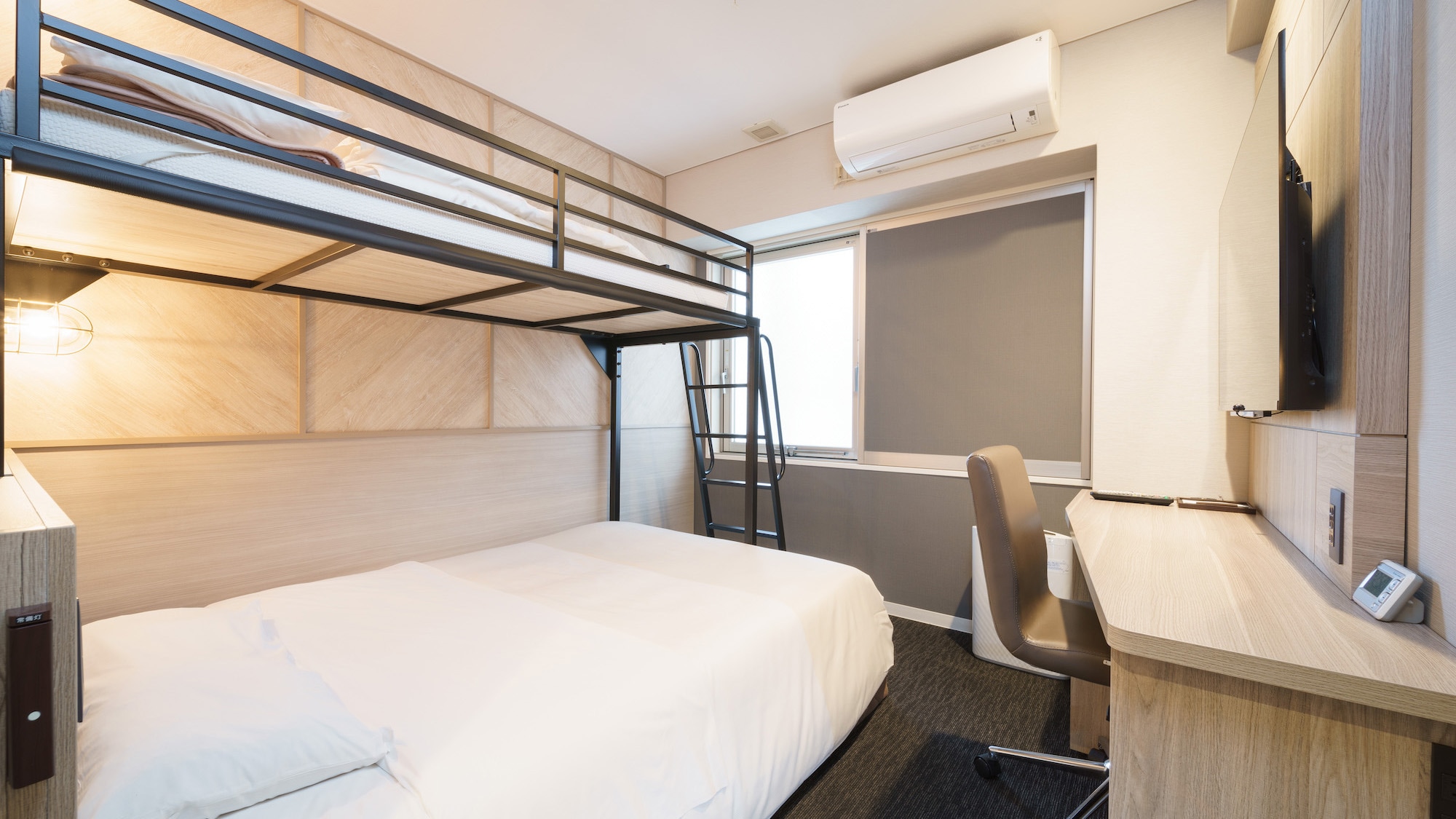 Double bed and loft bed