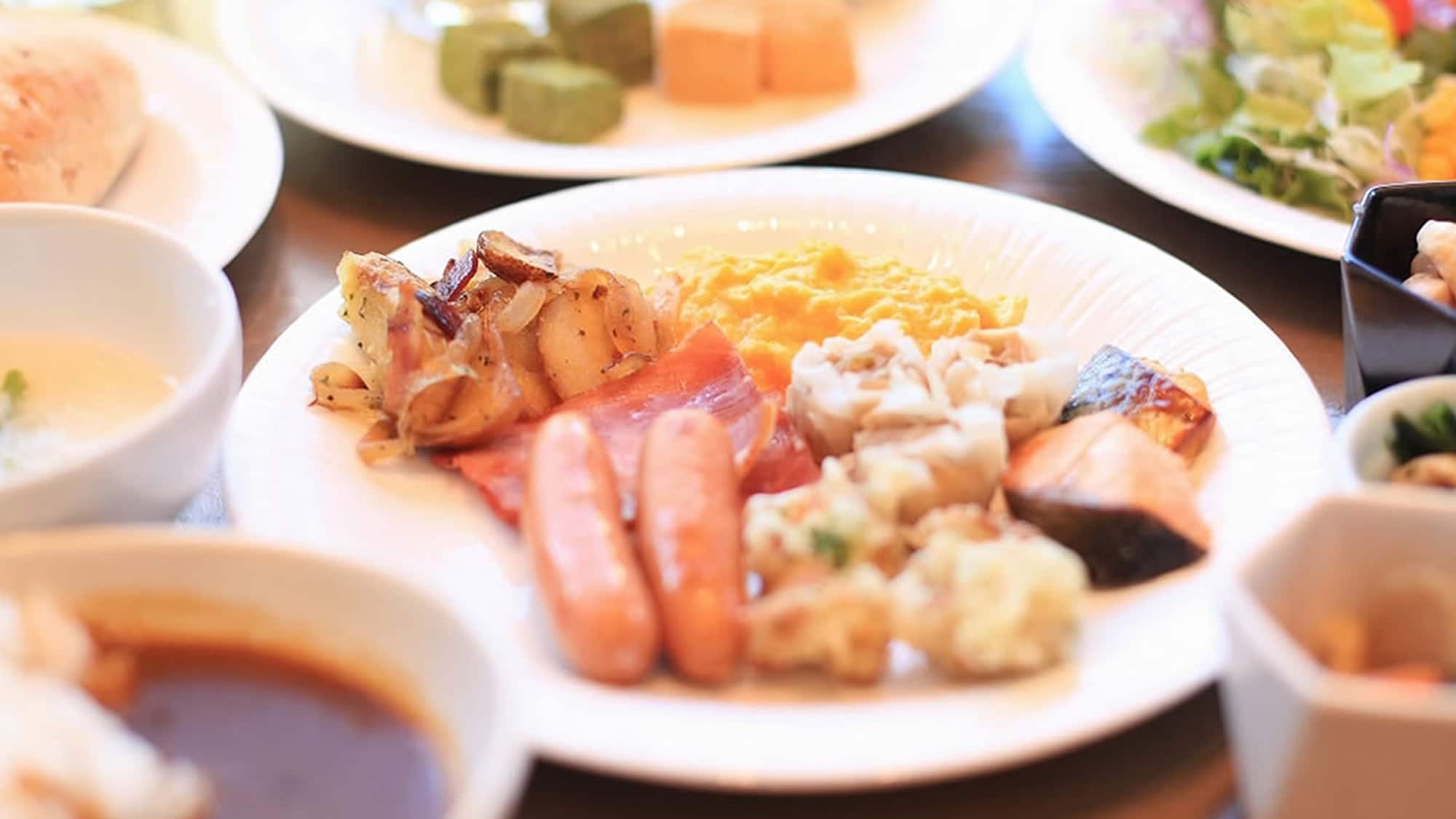 Sarapan prasmanan (gambar)
