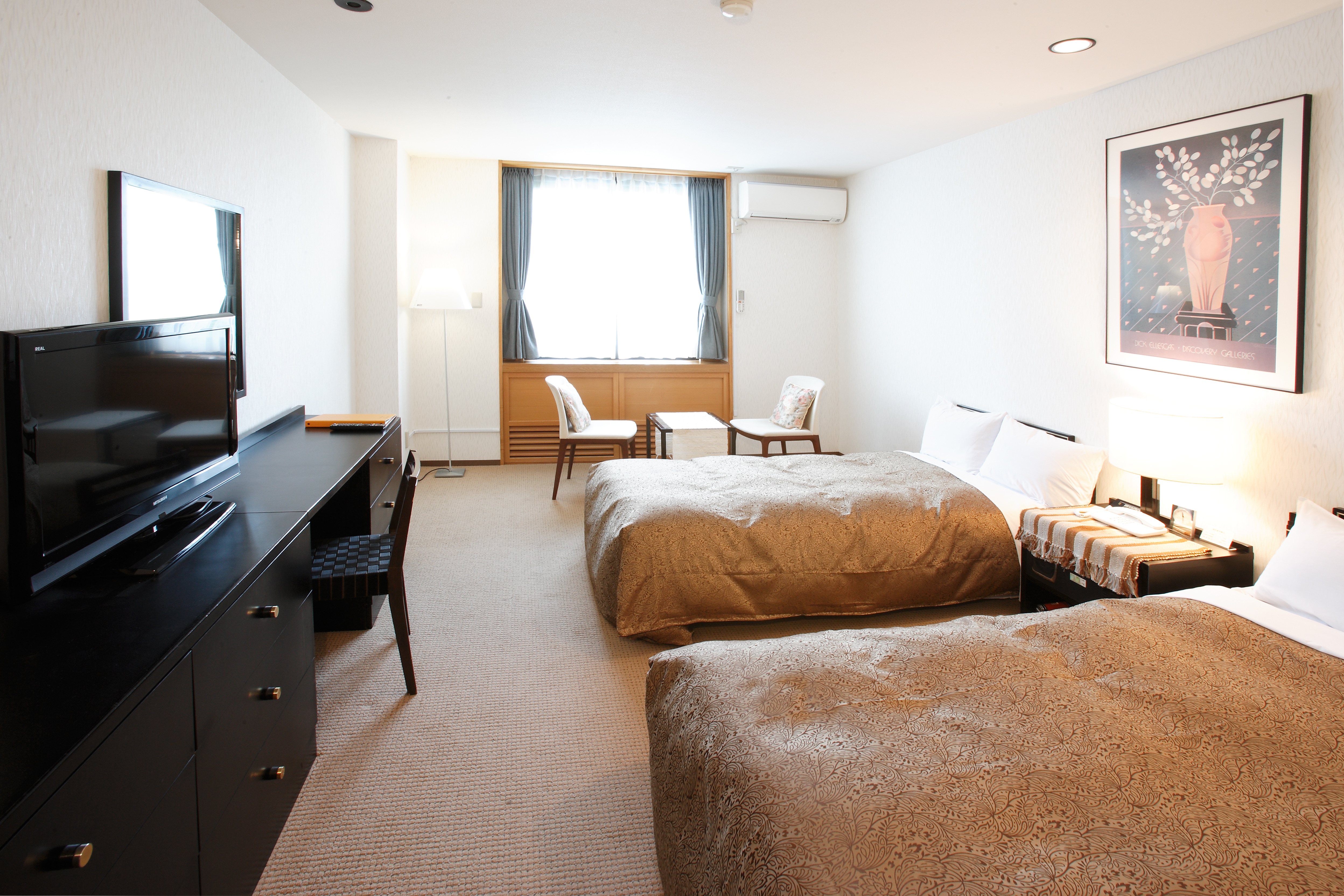 Twin room (1-2 people)
