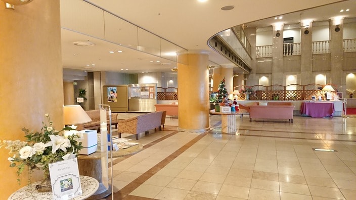 格式豊かな1階ロビー