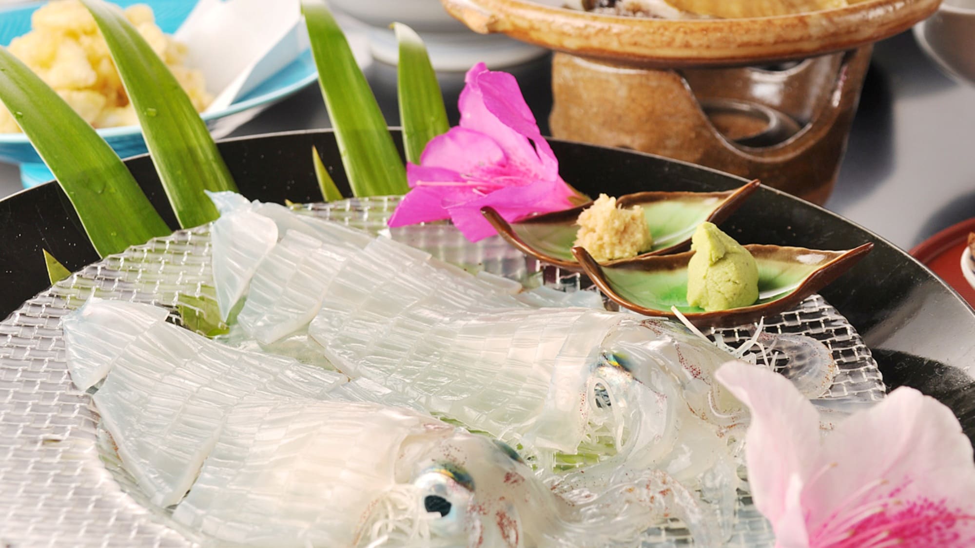 [Dinner example] After eating the live squid sashimi, the tentacles can be fried or grilled with salt.