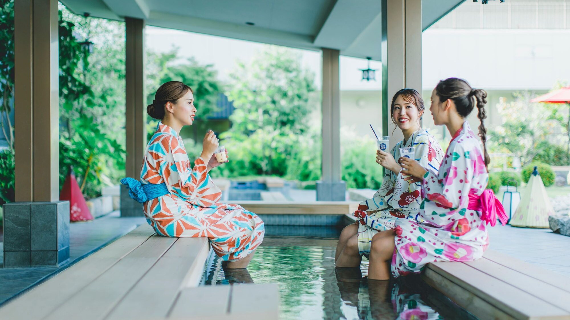 Solaniwa Onsen *Công viên chủ đề suối nước nóng được kết nối trực tiếp với Ga JR Bentencho