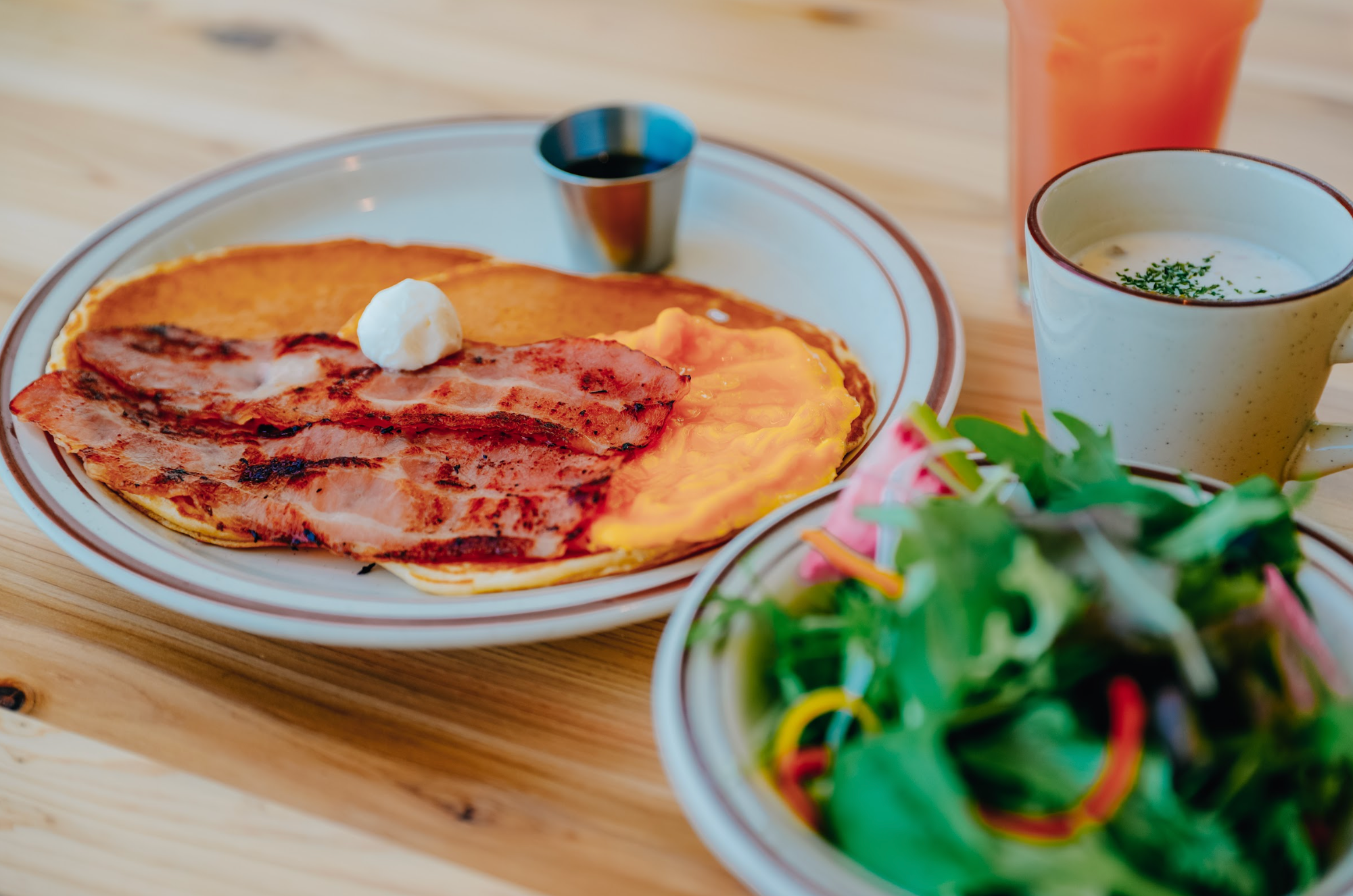 AMERICAN BREAKFAST