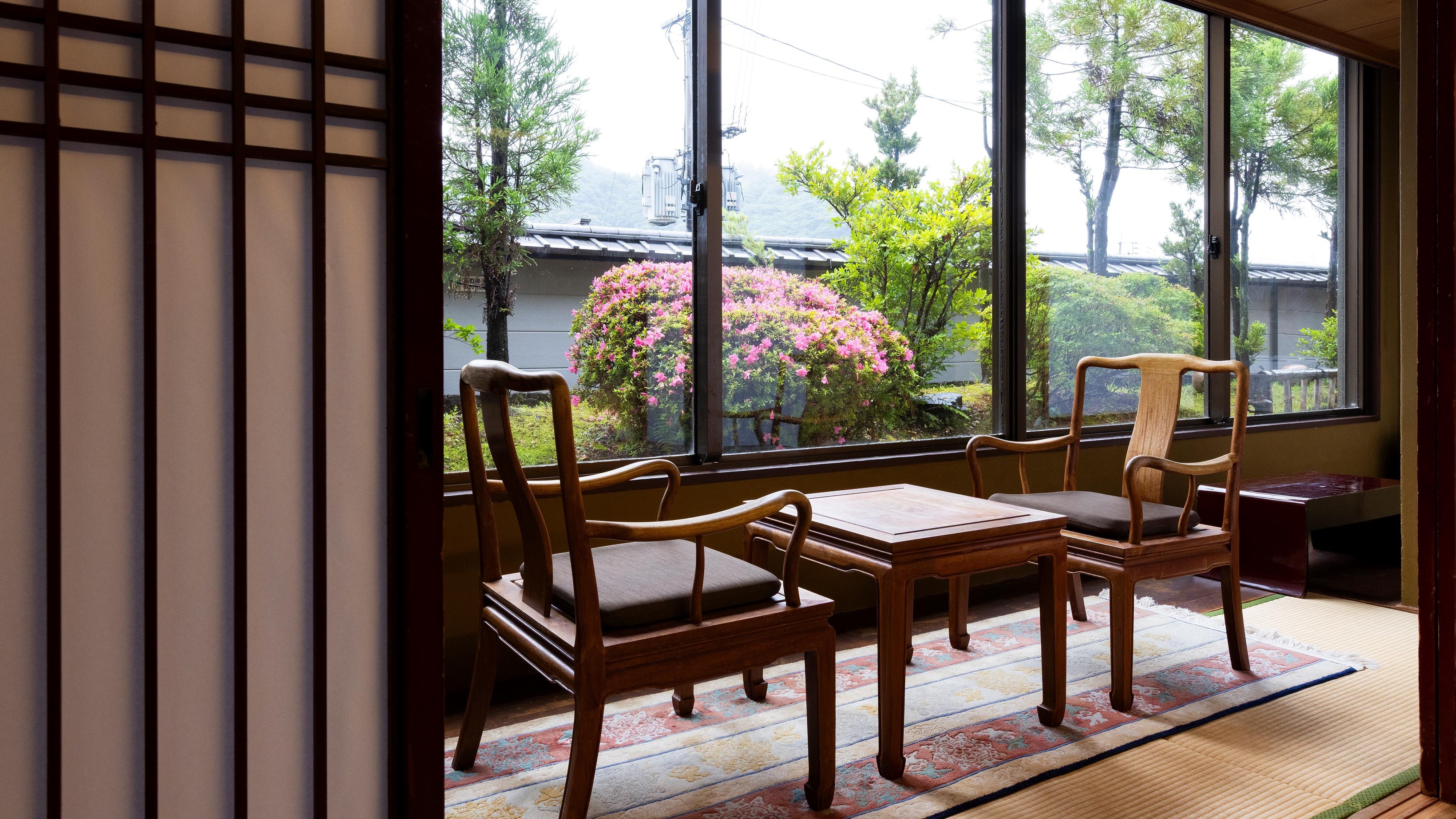 12 tatami double bed_no bath, toilet included