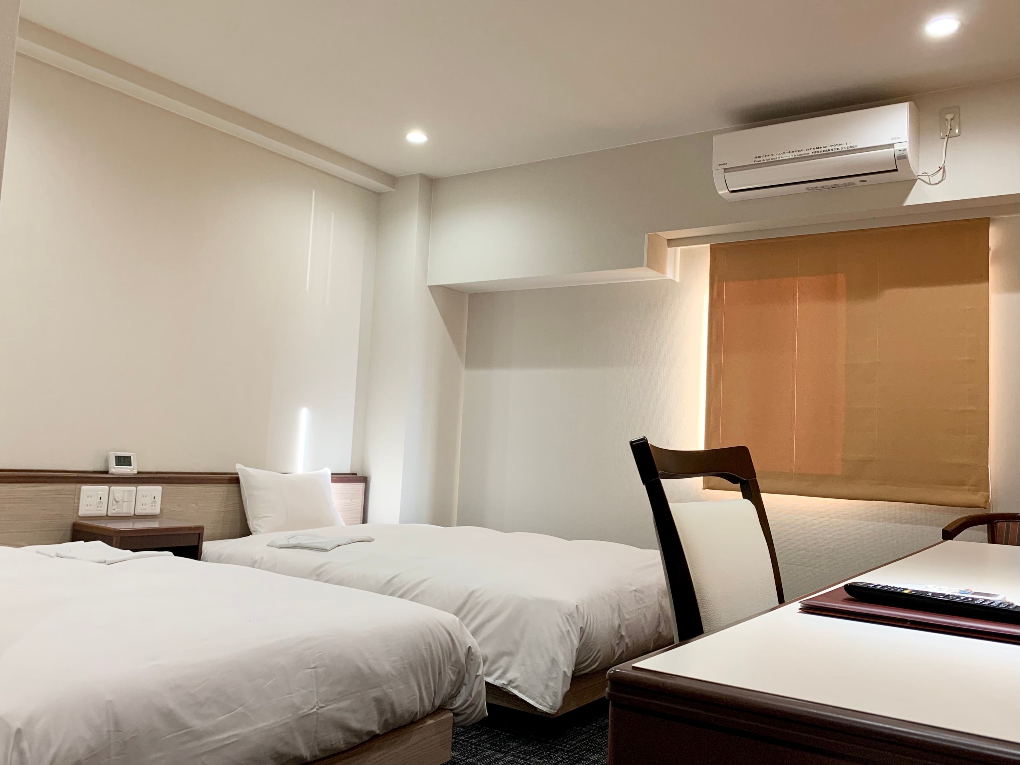 An example of a non-smoking twin room