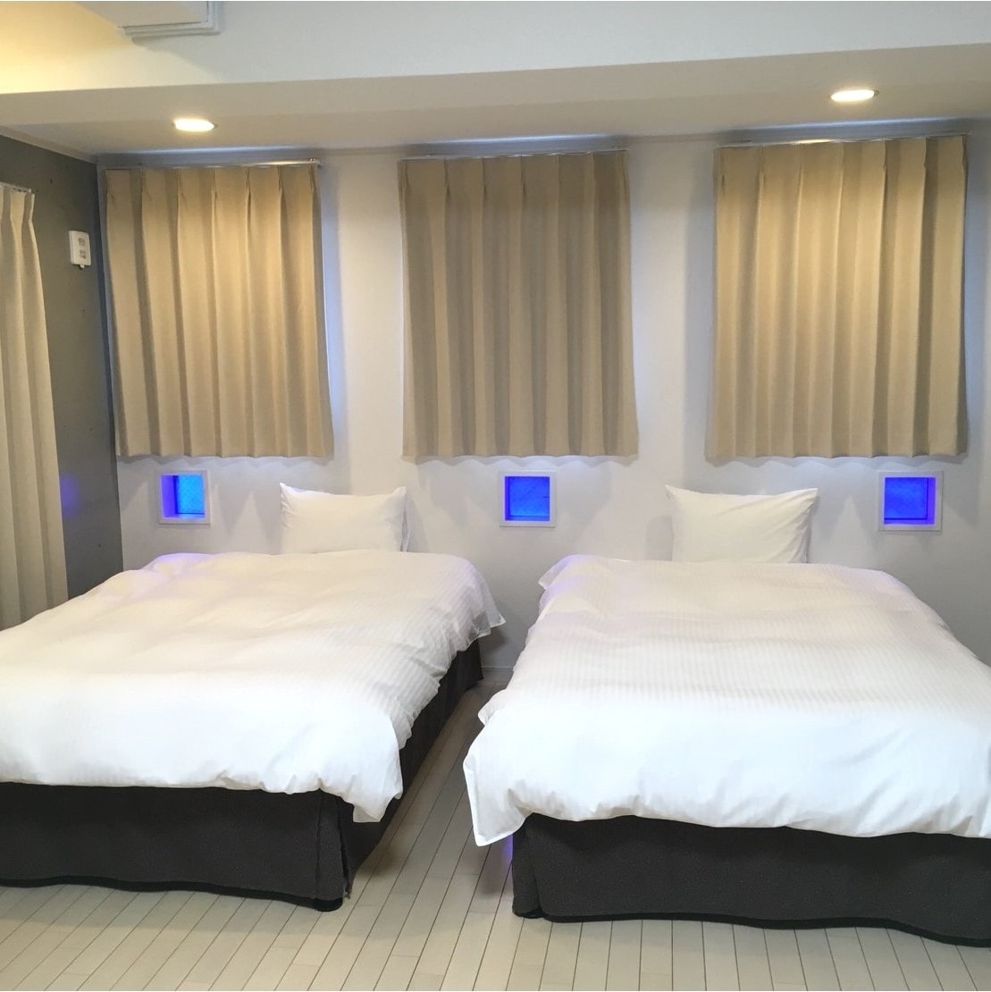 Spacious semi-double bed (width 1220mm x depth 1960mm)
