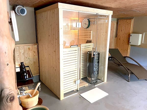 (Pria) Sauna DIBUKA! "Sauna loyalitas lebih dari 90 derajat" + mandi air dingin + kursi relaksasi