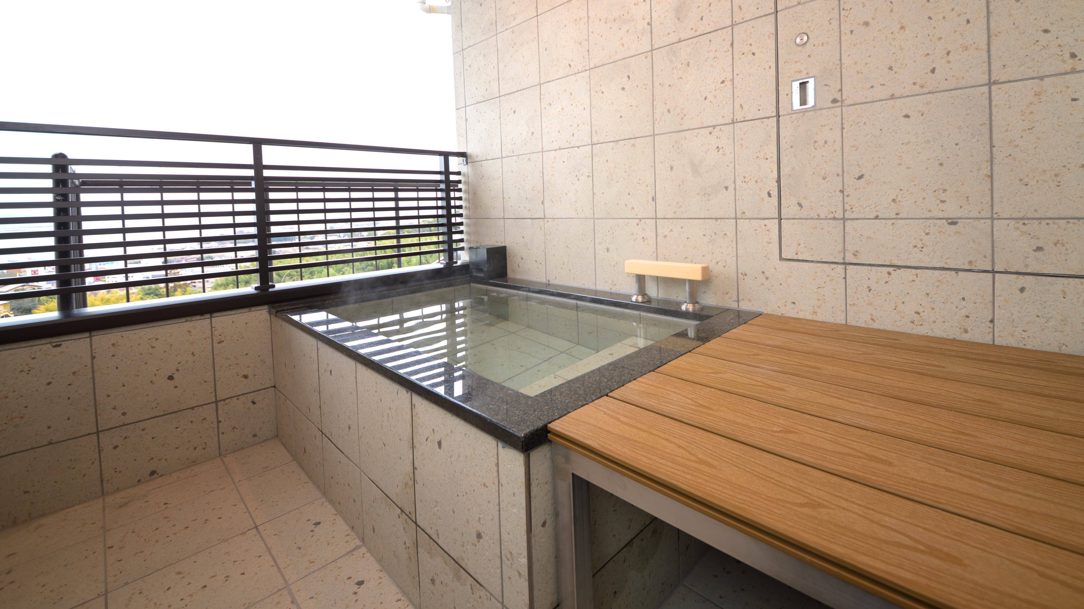 "Executive Satoyama Premium (Western-style room)" guest room open-air bath (example)