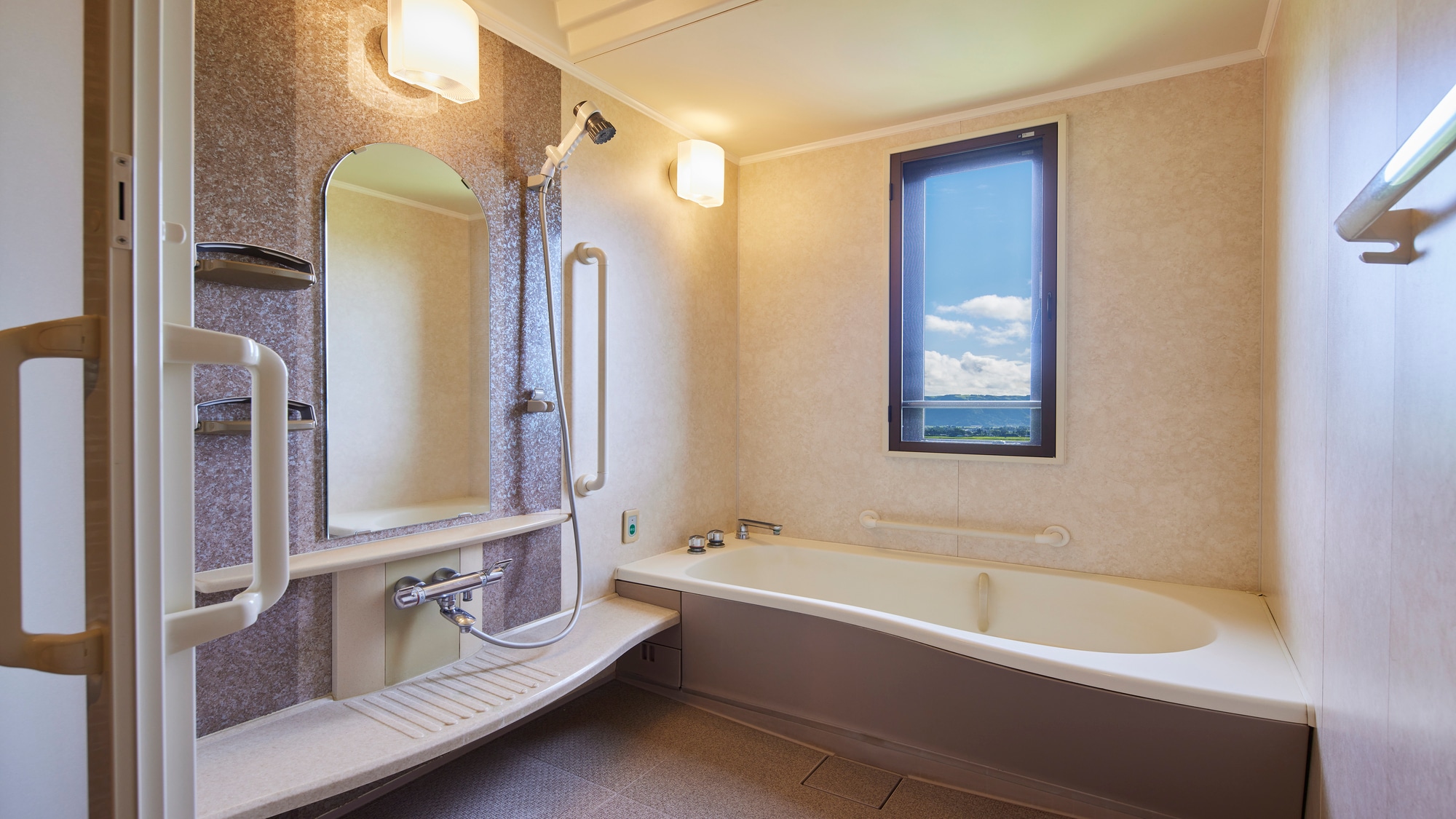 North Wing Superior Twin Barrier-Free: Bathroom