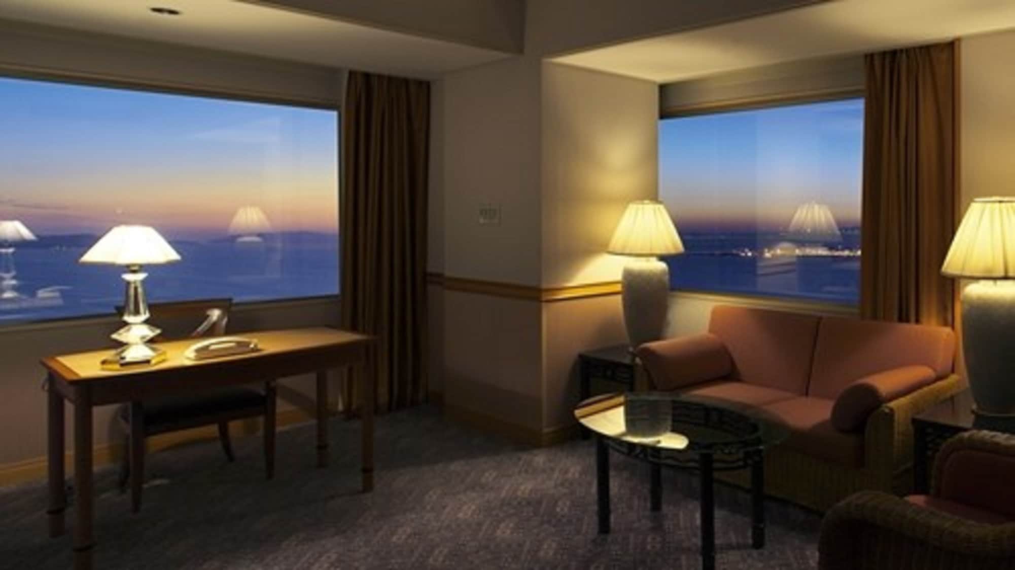 ■ Suite Airport View (Twin) Living Room