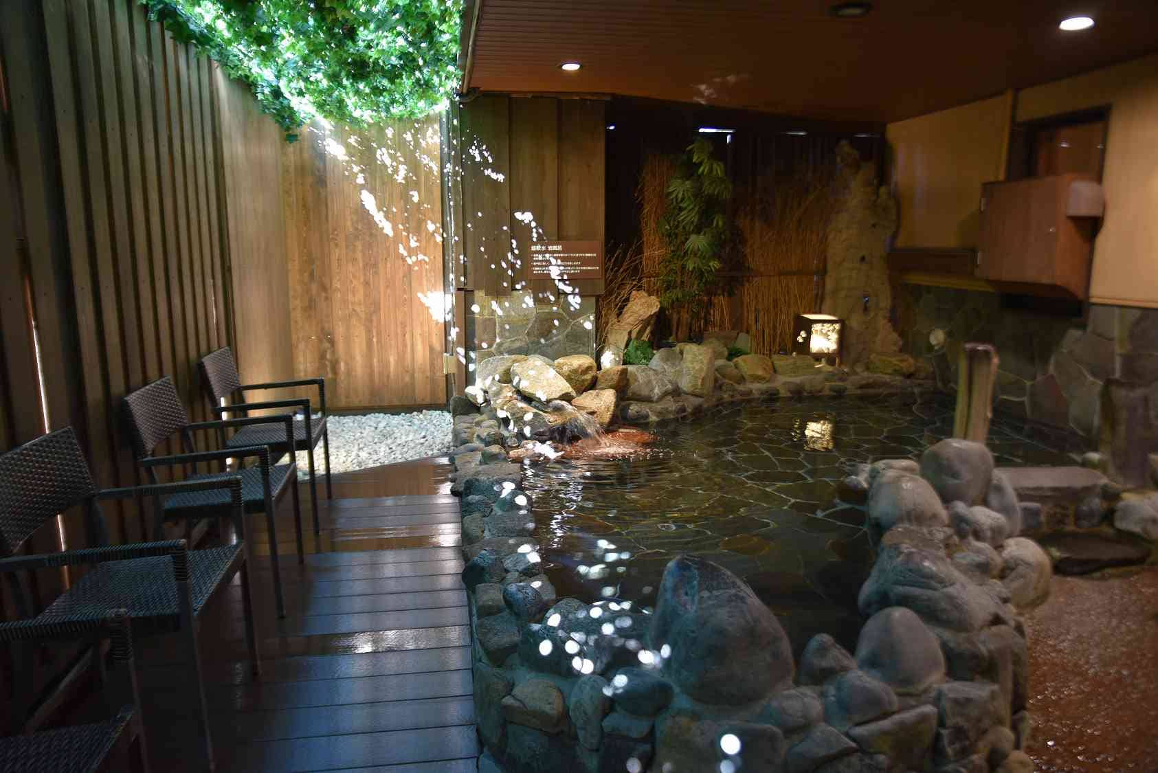 [Male] Open air bath (bath temperature: 41-43℃)