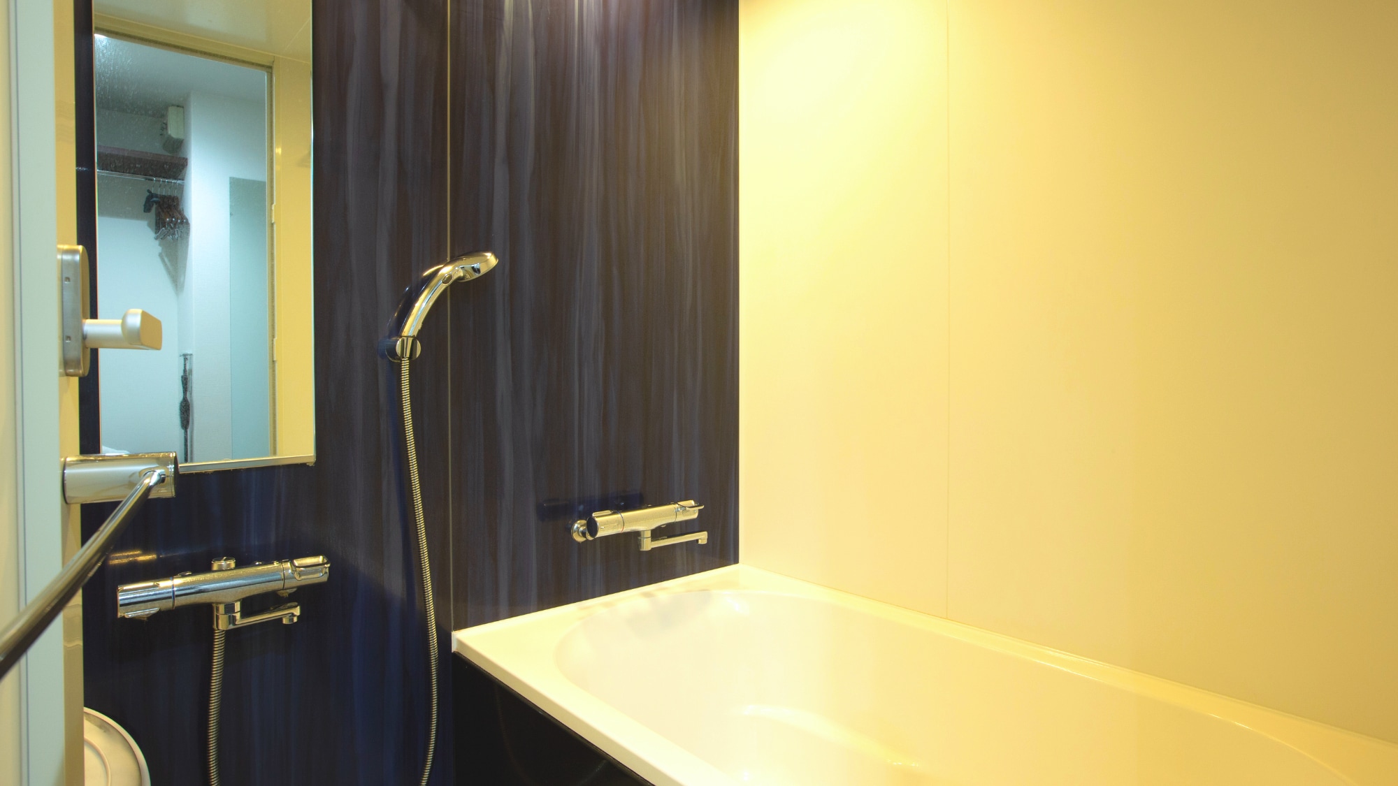◇Guest room bathroom with washing area (image)