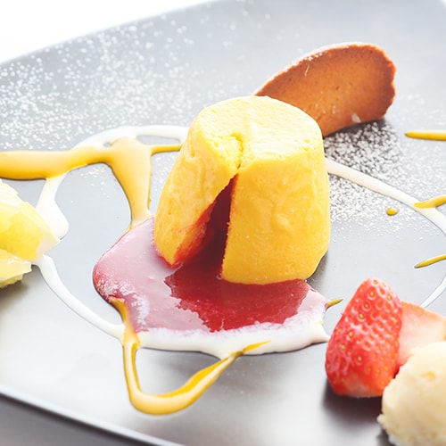 ・ Seasonal dessert "Mango Mousse Cake"