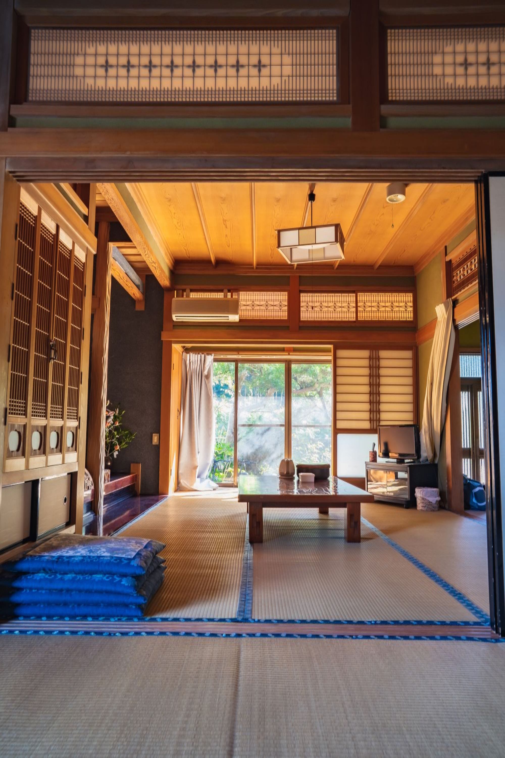 12 tatami mats