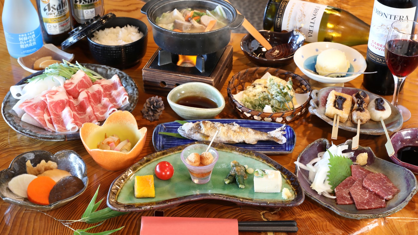 ■ 涮涮锅猪肉乡村味噌火锅套餐（马刺身和山梅鳟鱼）