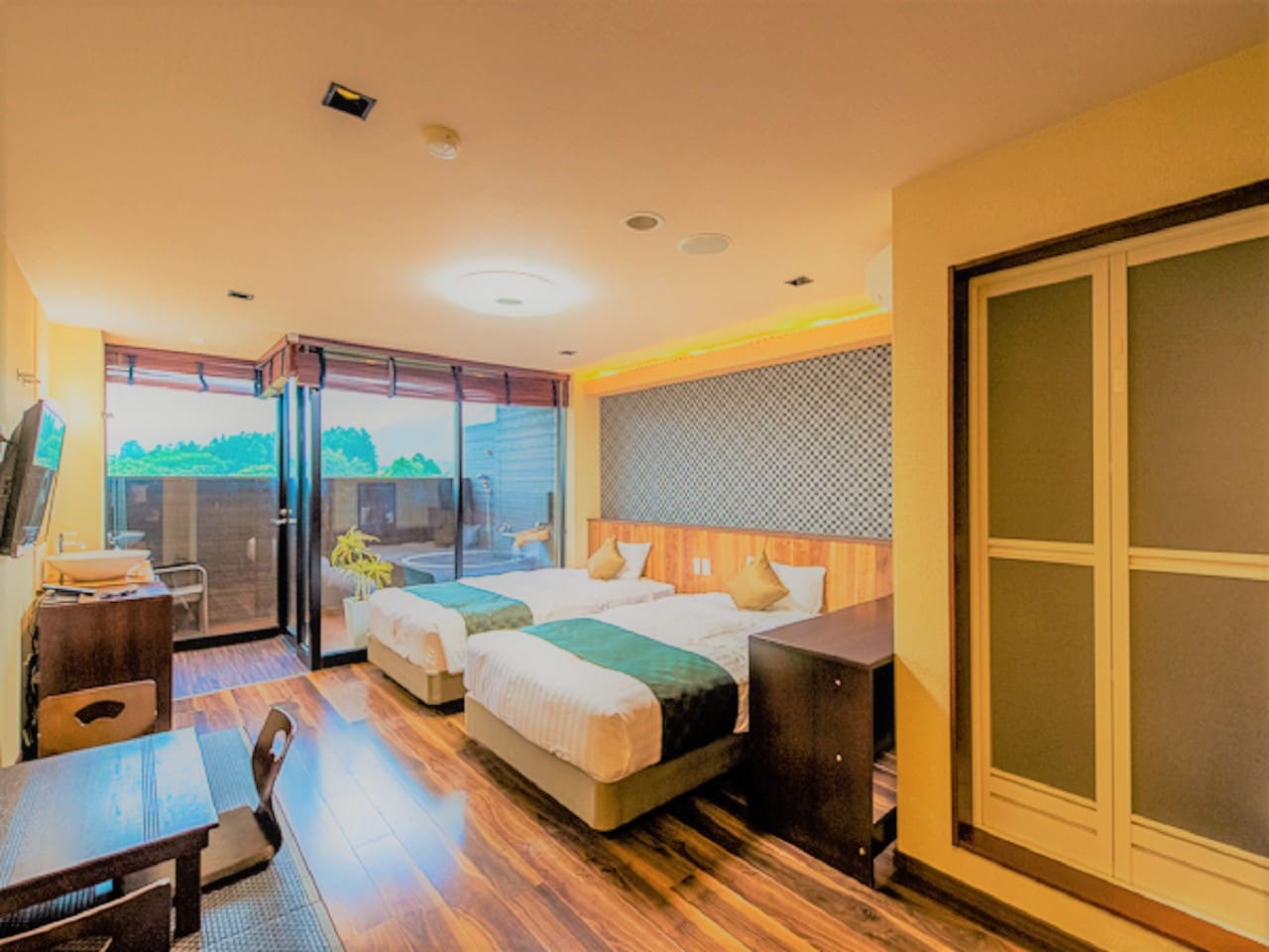 [Kamar dengan kamar mandi terbuka] Kamar deluxe modern Barat <25 meter persegi>