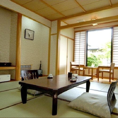 Bright 10 tatami room
