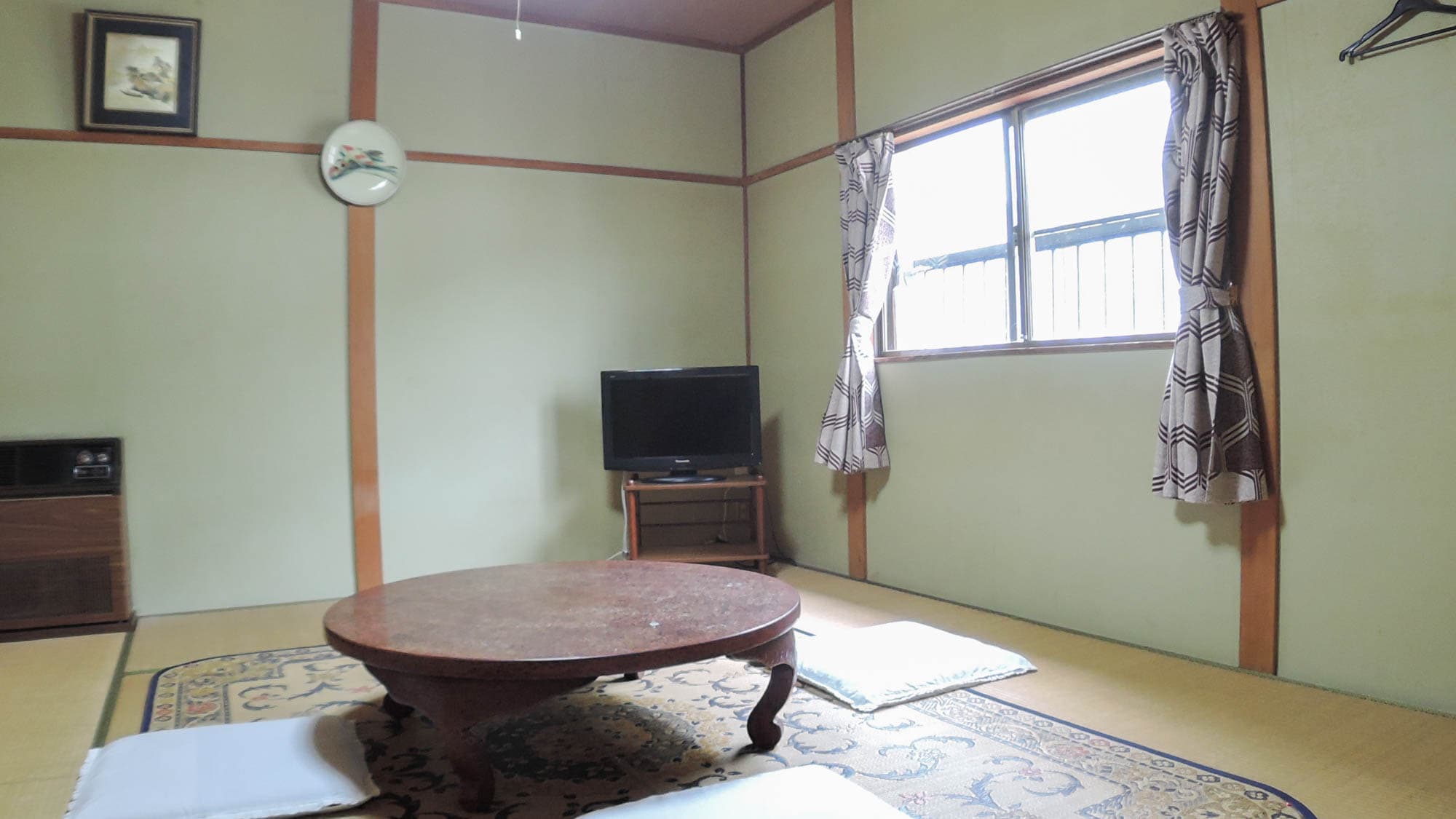 *[Example of a Japanese-style room] We will provide a Japanese-style room of 6 to 10 tatami mats according to the number of people booking.