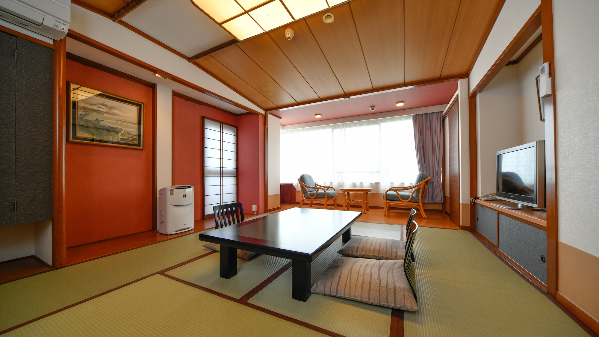 Kodama no Ma（日式房間） Mimatsukan Standard。 10～12張榻榻米的日式房型。