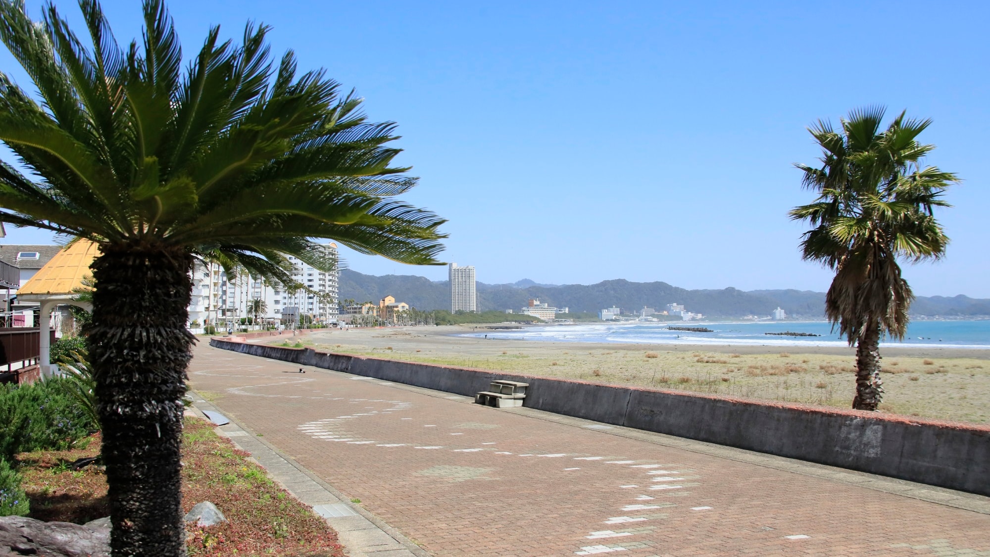 The hotel is just a short walk from the sea.