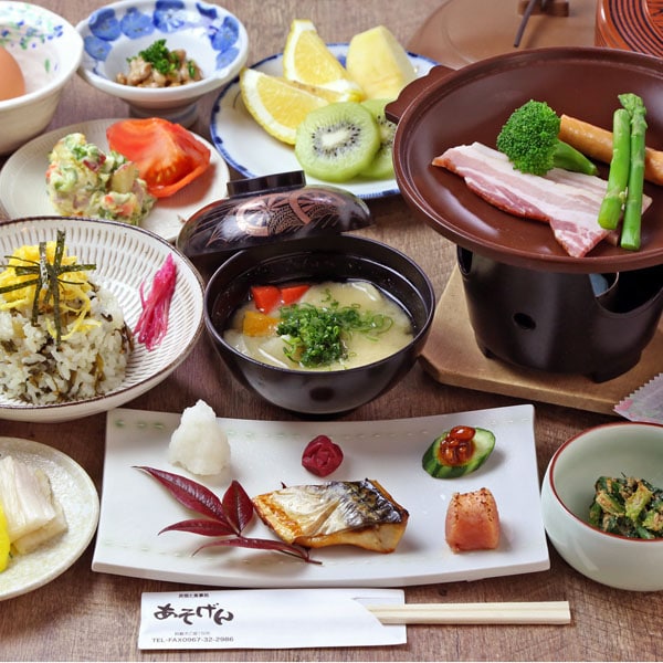 [Breakfast] We offer a well-balanced seasonal Japanese set meal.