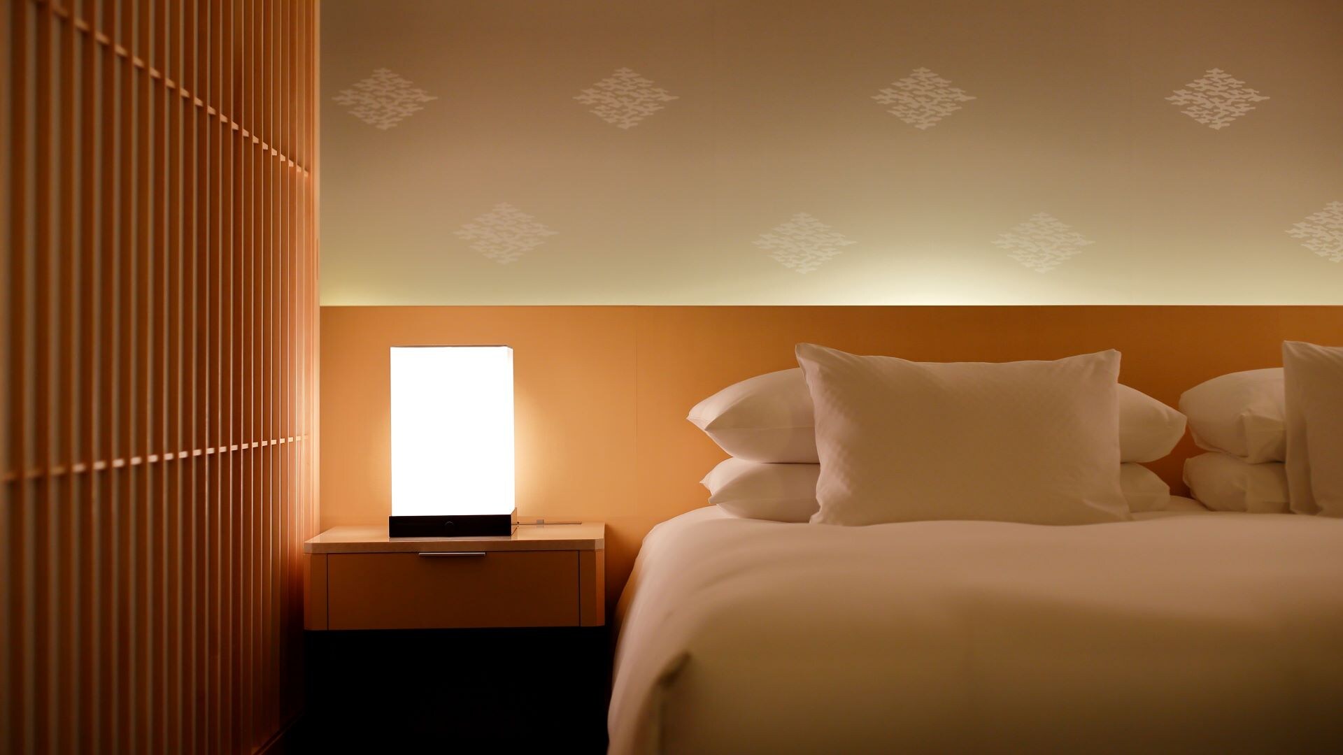 Room image 16:9