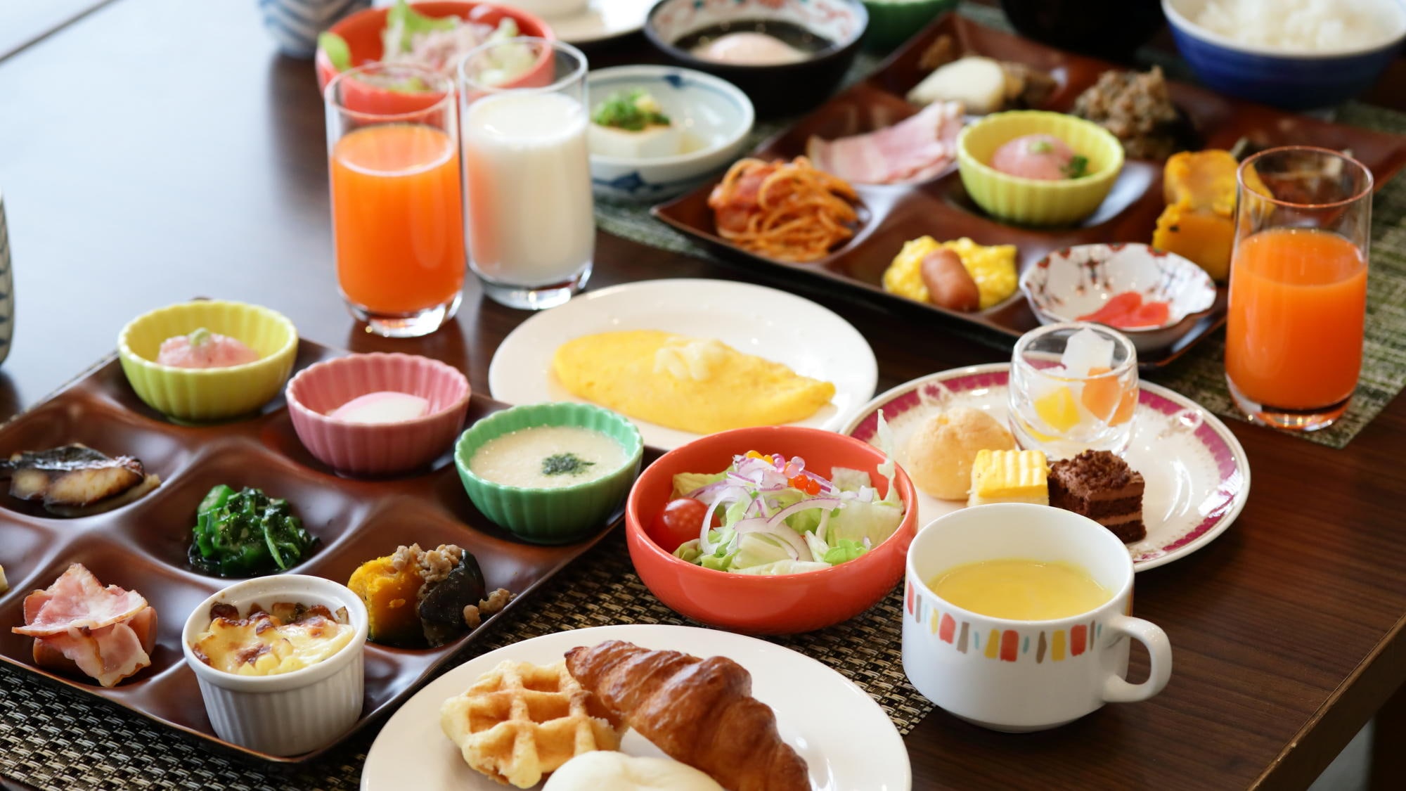Japanese and Western style breakfast buffet (entrance 07:00-08:30) Example of presentation